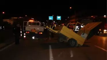 Bursa'da Otomobil, Yol Temizliği Yapan İşçiye Çarptı