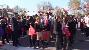 Kadıköy'de Cumhuriyet Meşalesi Yakıldı