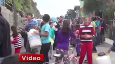 Suları Kesilen Mahalleli Yol Kapattı