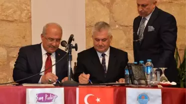 Mersin Büyükşehir Belediyesi'nden Soli Kazılarına Destek
