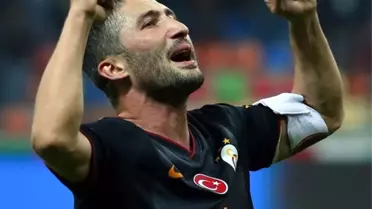 Galatasaray'da Sabri Sarıoğlu Affedildi!