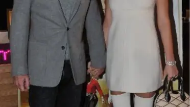 Beren Saat'in Kıyafeti Olay Oldu