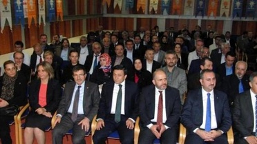 Ak Partili Gül: CHP'nin Yapamadığı Başarılı Muhalefeti Biz İzimr'de Yapıyoruz