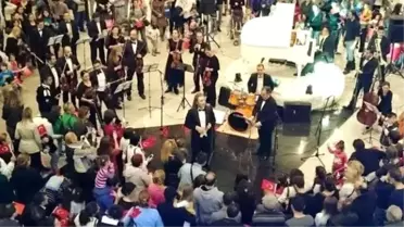 Senfoni Orkestrası ve Mehter Takımı Bir Arada Konser Verdi