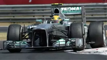 Hamilton Seriyi 5'e Çıkardı