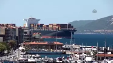 Dev Konteyner Gemisi Çanakkale Boğazı'ndan Geçti