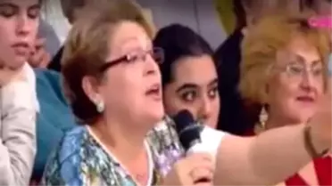 Çağla Şikel'e Canlı Yayında Seyircisinden Fırça