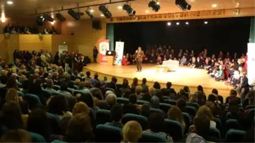 Üstün Dökmen'in Söyleşisine Yoğun İlgi Gördü