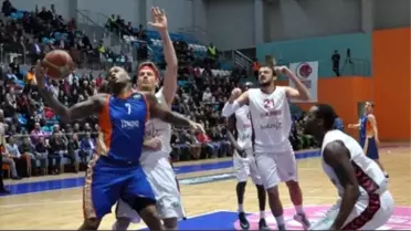 Uşak Sportif, Tsmoki Minsk'i 78-59 Mağlup Etti