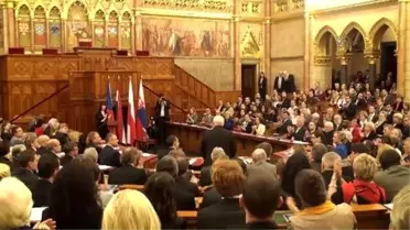 Walesa'ya, Macaristan Parlamentosunda Ödül