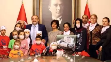 MHP Grup Başkanvekili Vural, Lösemili Çocukları Kabul Etti