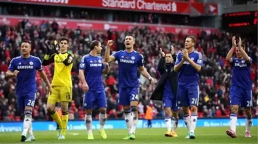 Chelsea Arayı Açıyor