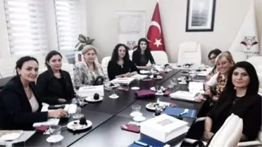 İzmir'deki Üniversitelerden 'Kadın Sorunlarına' Ortak Akademik Bakış