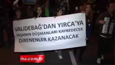 O Şirketin Önünde 'Zeytin Ağacı' Protestosu
