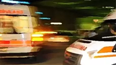 Kars'ta Otomobille Minibüs Çarpıştı: 1 Ölü, 2 Yaralı