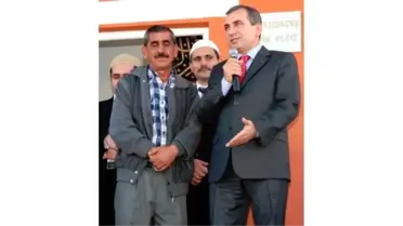 Şehit Babası Oğlu Adına Şehitliğe Mescit Yaptırdı