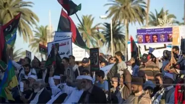 Libya'da Trablus Hükümeti'ne Destek Gösterisi