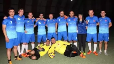 Acıbadem Yarı Finalde