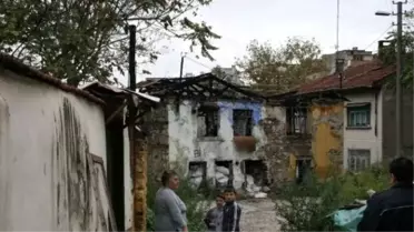 Metruk Binalar Uyuşturucu Mekanı Oldu