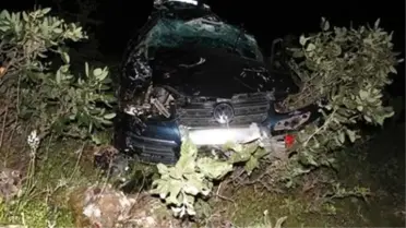 İzmir'de Otomobil Şarampole Devrildi: 2 Ölü, 4 Yaralı