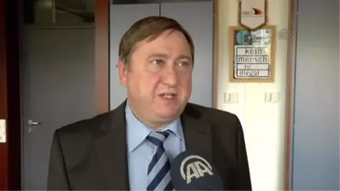 Alman Hükümeti, Dinlemelere Açıklık Getiremiyor