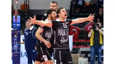 Halkbank'tan Nolıko Maseık'e Geçit Yok
