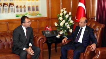 Sedye Kirlenmesin' Diyen Soma İşçisinden Bakan Işık'a Plaket (2)