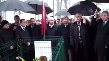 Ordulu Şehidin Mezarı Başında ODÜ'den Bayrak Töreni
