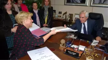 Kadın Korosu'ndan Bozbey'e Ziyaret
