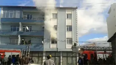 Küçük Kızın Çakmakla Oyunu Evi Yaktı
