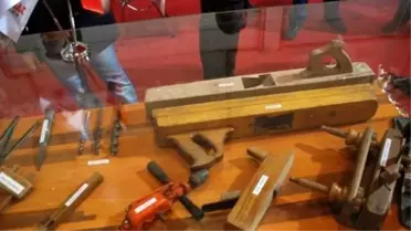 Mobilya Fuarında Eski El Aletlerini Sergiledi