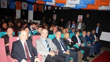 Mudanya AK Parti Kongresinde Erdal Kaya Güven Tazeledi