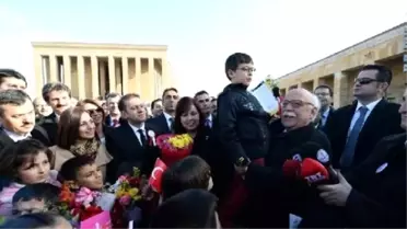 Bakan Avcı, Öğretmenlerle Anıtkabir'i Ziyaret Etti