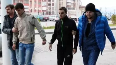 Cinayet Şüphelisi 3 Suriyeli Yakalandı, 60 Kişi Adliye Önünde Toplandı