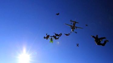 Paraşütçülerden Türkiye Rekoru