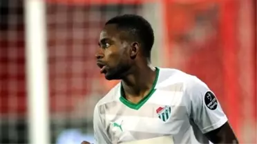 Bakambu: 'Taraftarı İzledim, Koşarak Geldim'