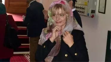 Kinski, Ulu Cami'yi Ziyaret Etti