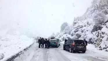 Püren Geçidi Kar Nedeniyle Ulaşıma Kapandı