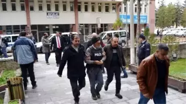 Baba ve Oğul Jandarmaya Teslim Oldu