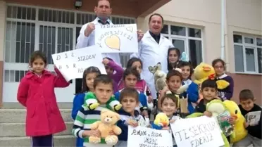 Ege Üniversitesi'nden Pazarlar İlkokulu'na Kitap ve Oyuncak
