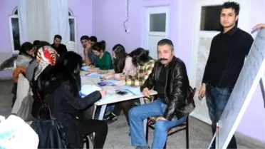 Midyat'ta Öğretmenlere Kürtçe Kursu