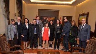 Engelli Öğrenciler Vali Civelek'i Ziyaret Etti