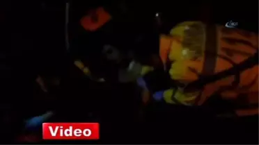 Adıyaman'da Otomobil Kaldırıma Daldı: 1 Ölü, 4 Yaralı