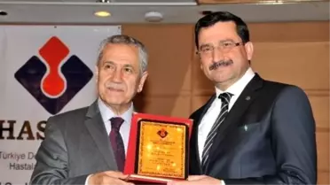 HASVAK'tan Başkan Ak'a Teşekkür Plaketi