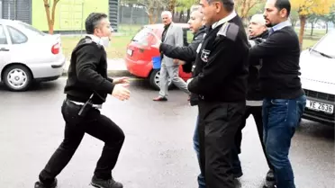 Antalya'da Otopark Görevlisi Gazetecilere Saldırdı