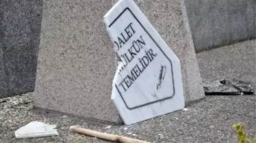 Atatürk Büstünü Parçalayan Şüpheli Hastaneye Sevk Edildi