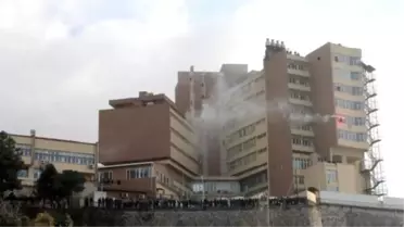 Hastane Penceresinde 'Meşale' Paniği