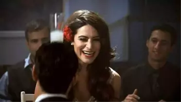 Belçim Bilgin'in Yeni Filmindeki Öpüşme Sahneleri Çok Konuşulacak