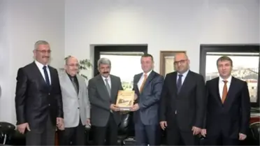 Büyükşehir Yöneticilerinden Rektör Hülagü'ye Ziyaret