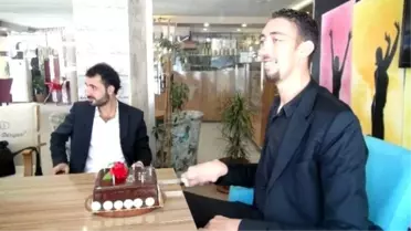 Dünyanın En Uzun Adamı, Doğum Gününü Kutladı
